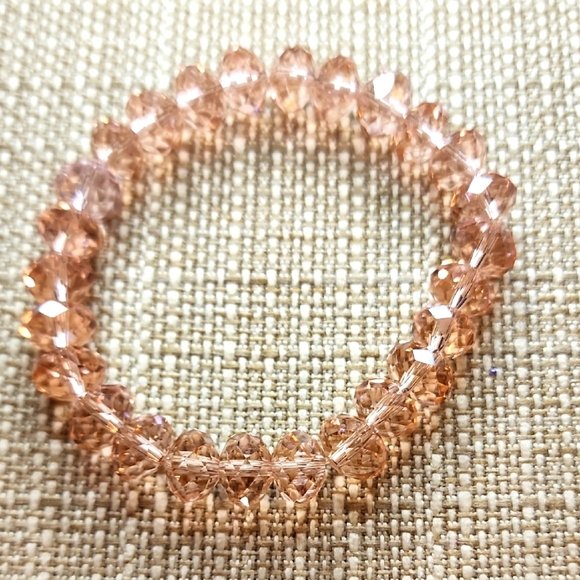 Elegant Crystal Beaded Bracelet - Picture 1 of 3